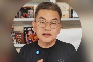 苏群：雄鹿在字母交易中一定想得到4个以上选秀权 绿军或是烟雾弹