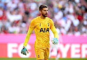 意媒：维卡里奥已被热刺边缘化，其本人愿意租借加盟尤文