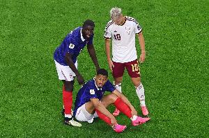 带伤踢世界杯！RMC：萨利巴确诊背部骨折，吃止痛药出战加重伤情