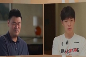 启蒙教练：杨瀚森身体素质不如姚明大郅阿联 我让他打后卫练技术